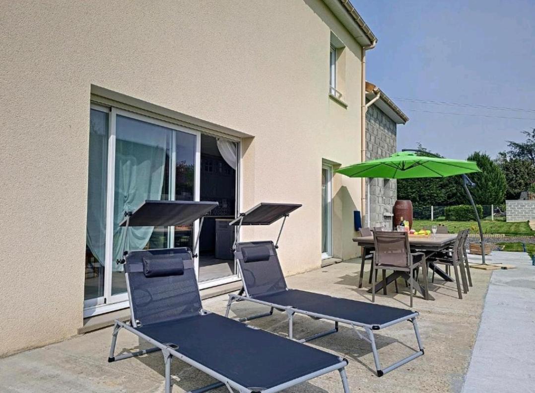 Maison confortable lumineuse avec jardin à 5 mn Bayeux au calme Guéron Esterno foto